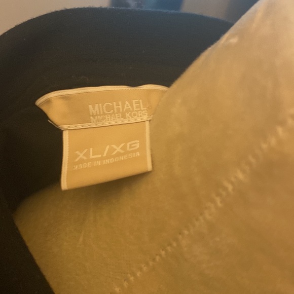 Perfect condition Michael kors top - Picture 3 of 3